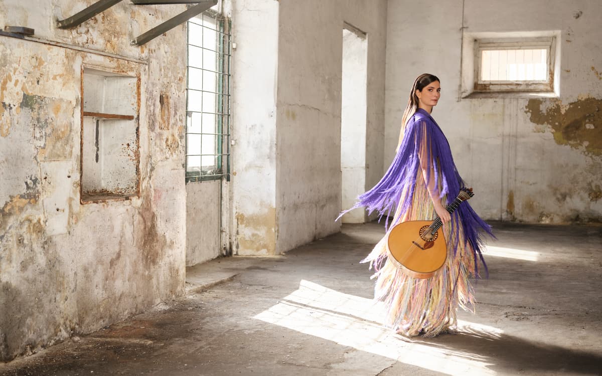 玛尔塔·佩雷拉·达·科斯塔：葡萄牙吉他的革新之旅