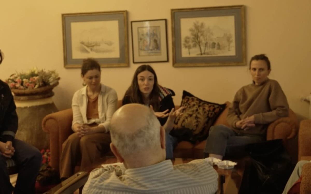 奥雷莉·沙隆《广播直播：我们未来的生活》：冲突中的自由精神与未来展望