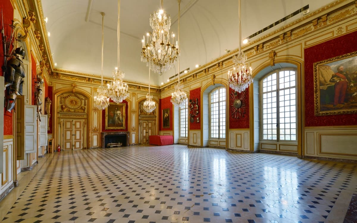 巴黎荣军院：揭秘隐藏的历史与秘密空间