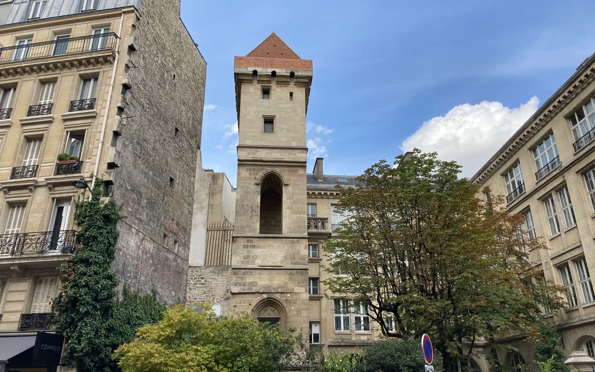 无畏者约翰塔楼中世纪圣诞市集：探索独特艺术与手工艺