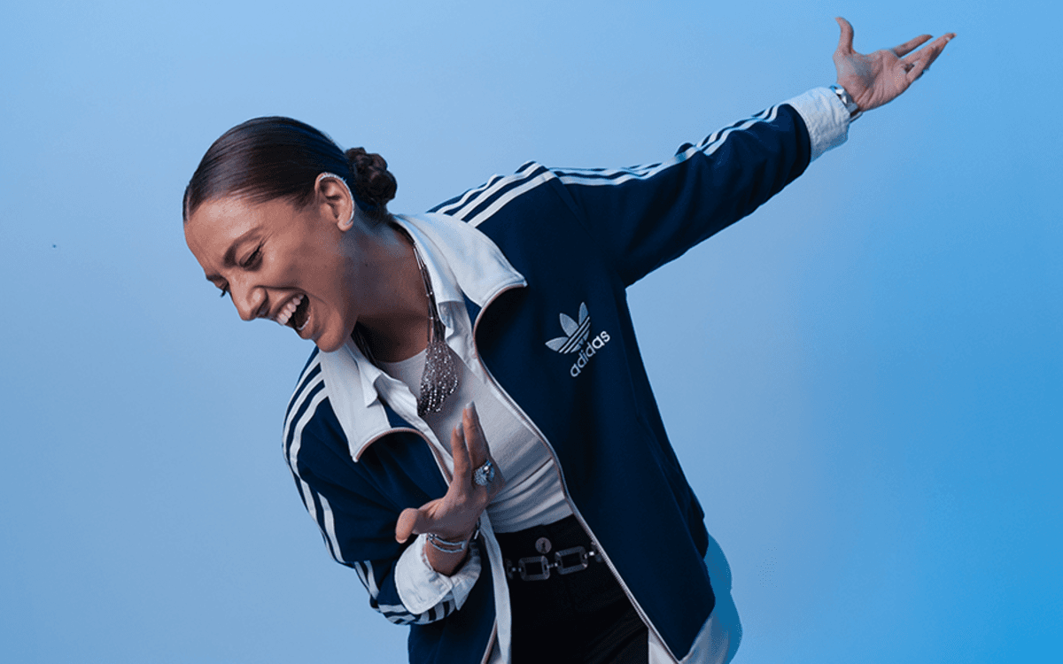 Charlie Oz于2026年2月11日在巴黎SOLO剧院举办私密演唱会