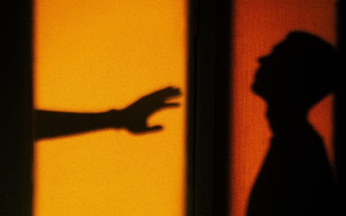 《权力滥用》：协和剧院一月主题活动