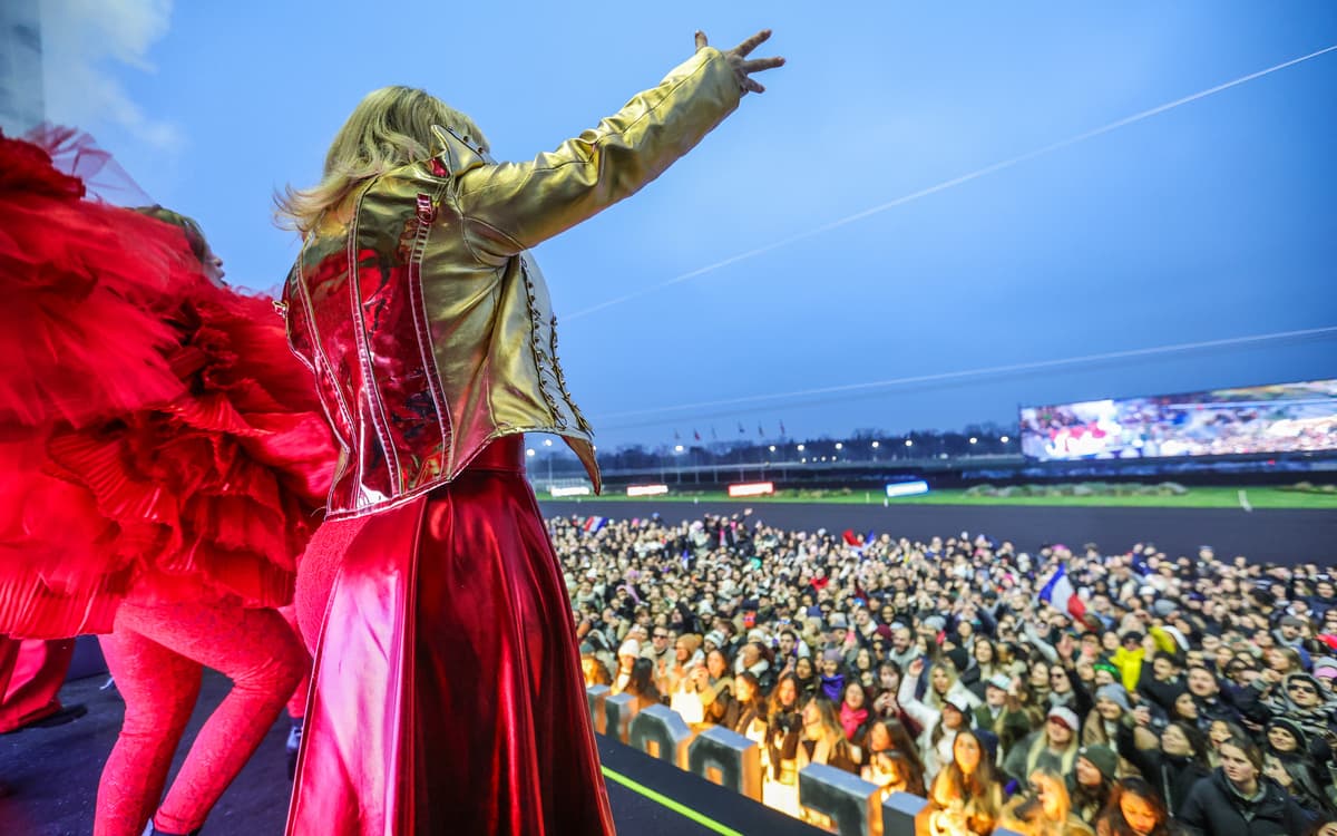 La Folie Douce 巴黎文森赛马场冬季狂欢季：激情赛马与山地派对