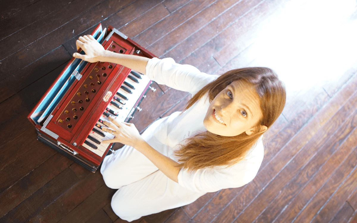 Marion Corrales声音探索工作坊：释放你的歌声与身体