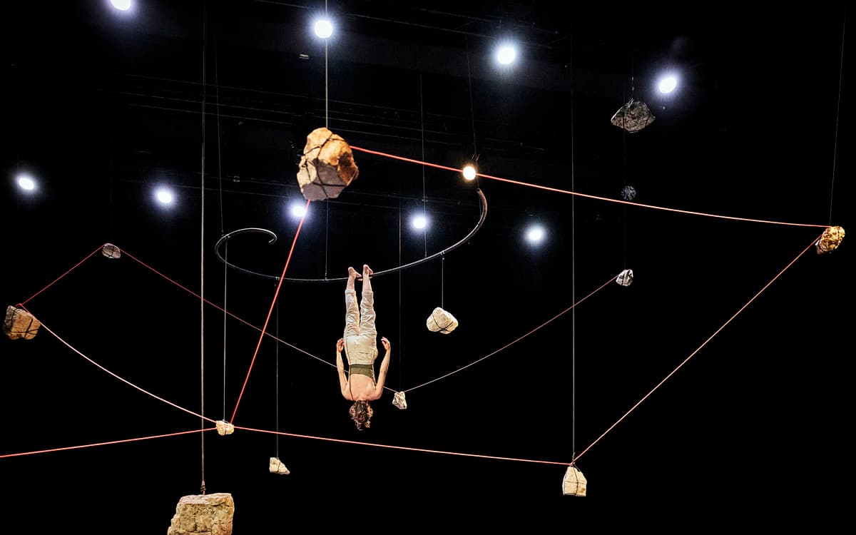 《石头的声音》：Maison Courbe 艺术团体携手艺术家 Domitille Martin、Nina Harper、Ricardo Cabral 呈现