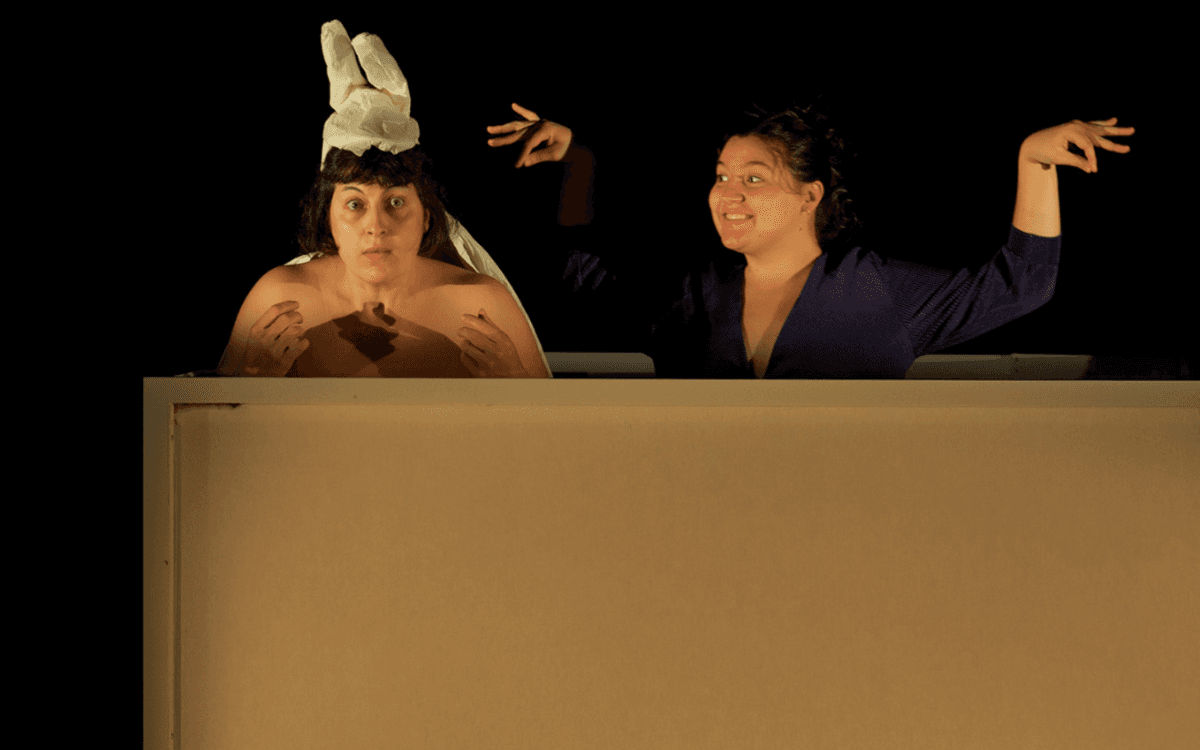 《女孩与丝绸》：双语手语儿童剧，探索自我与性别角色