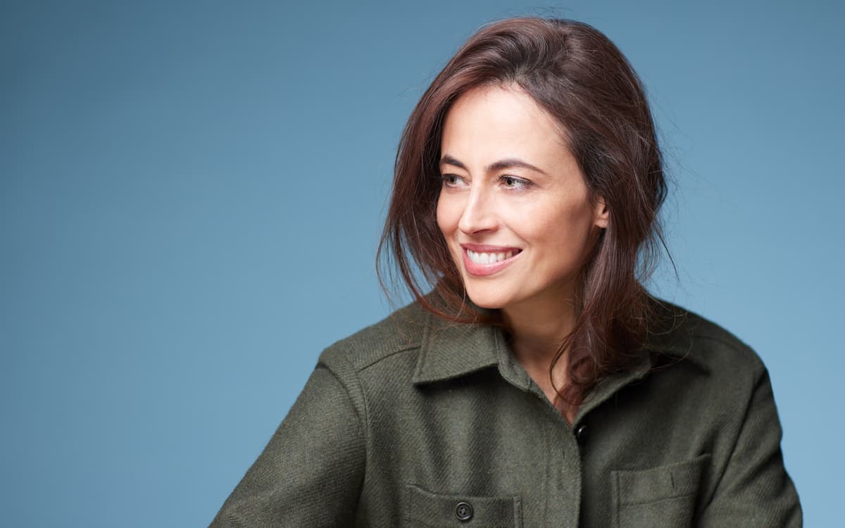 安妮·贝雷斯特携新作《菲尼斯泰尔》与您相约