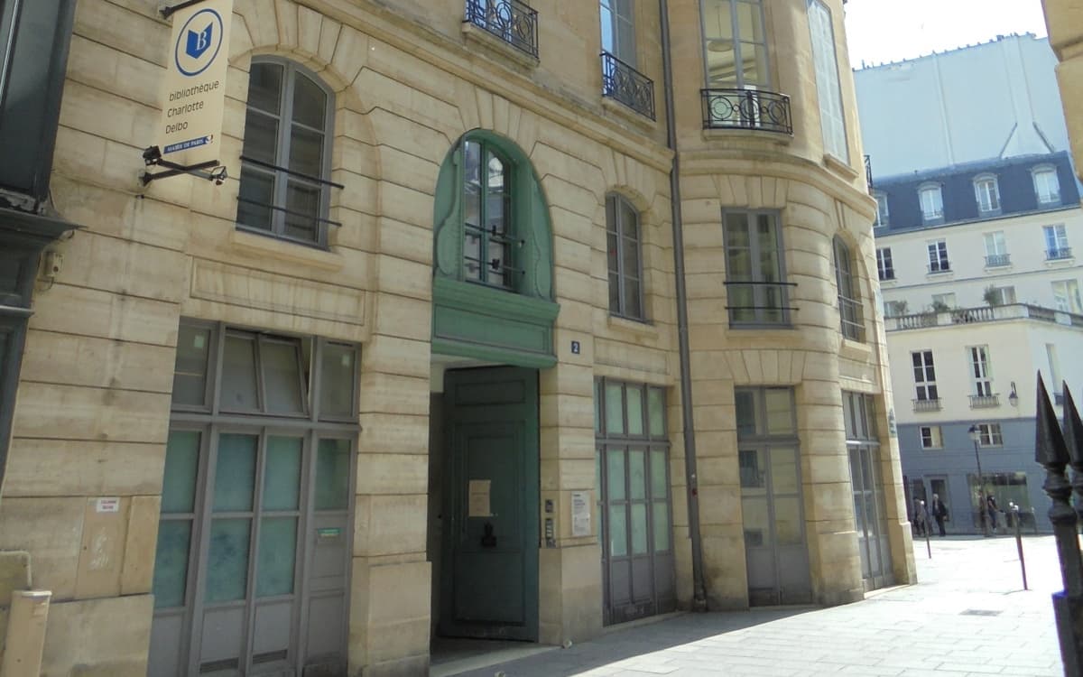 夏洛特·德尔博图书馆立面图