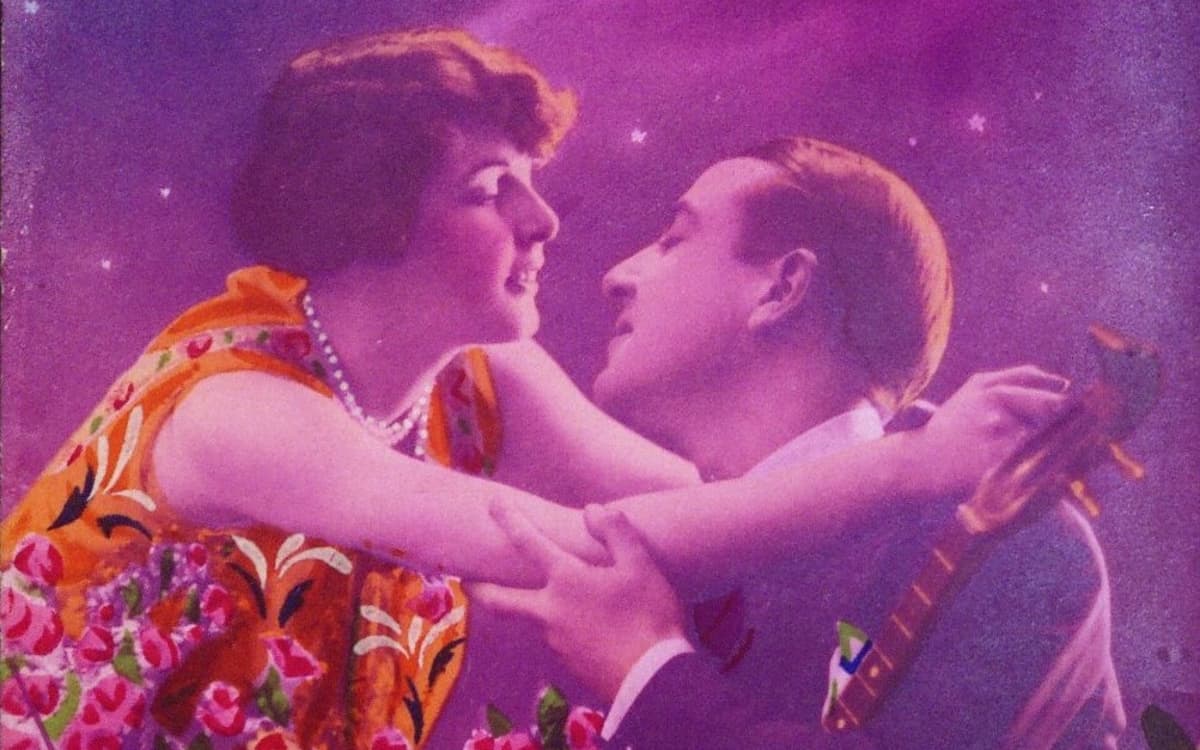 巴黎爱情邂逅：历史与探寻