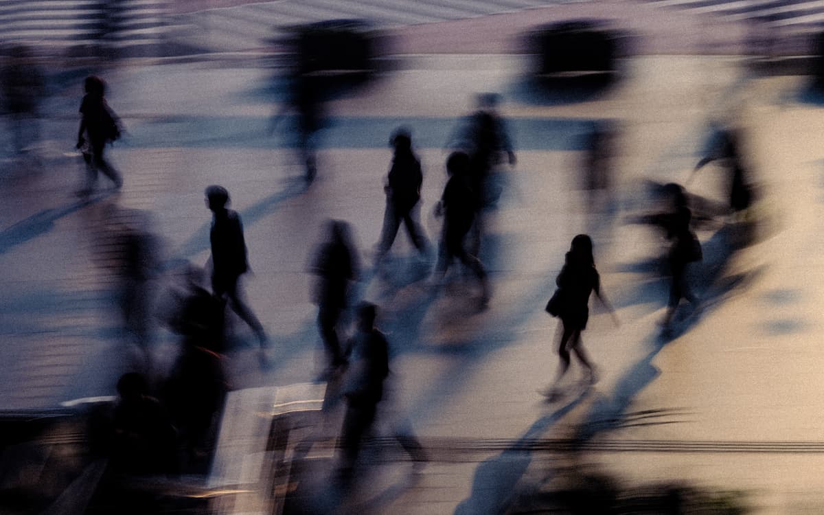 乔纳森·贝尔坦《印象派2：首尔》系列作品中的穿梭人群