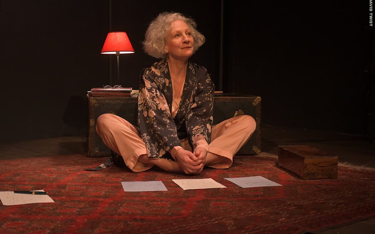 科莱特：不可遏制的写作冲动，经典独角戏，在“疯狂剧院”上演