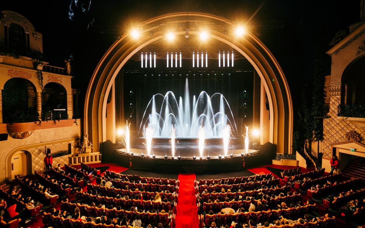 大雷克斯剧院的水之奇幻秀